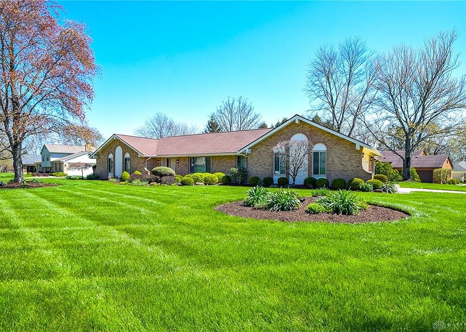 2070 Alpwoods Ln, Dayton, OH 45459 Zillow