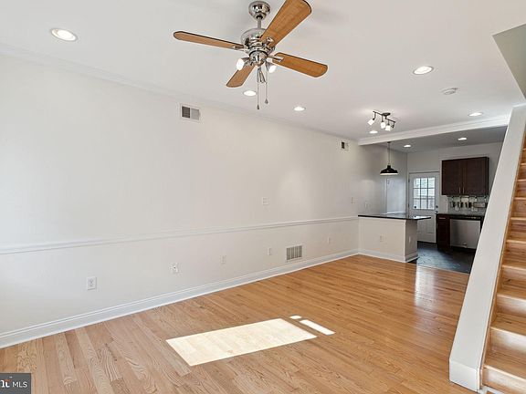 5th image of 2355 E Harold St
