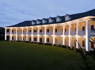 6 Schuyler Rd #1-B, Loudonville, NY 12203