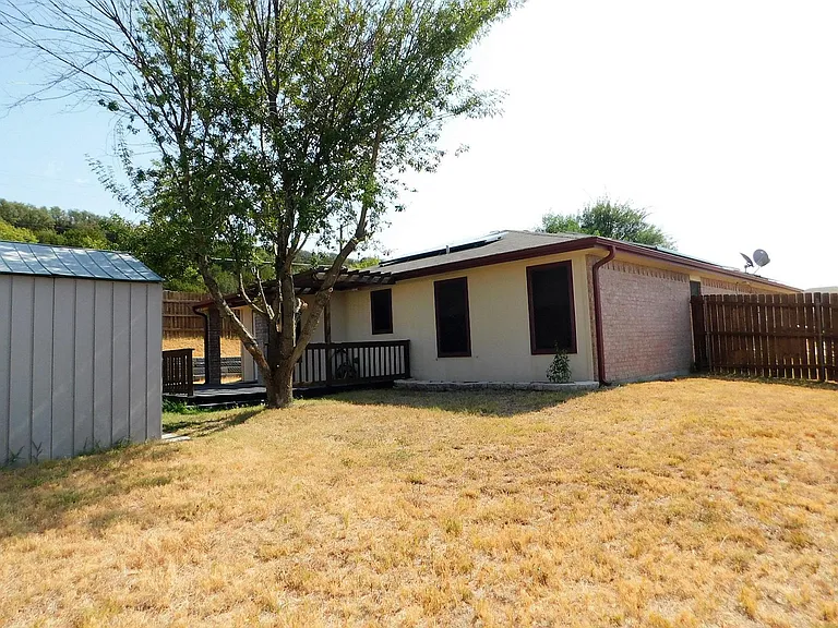 1102 Katelyn Cir — Photo 27
