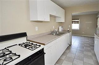 5th image of 38 Ferndale Ct