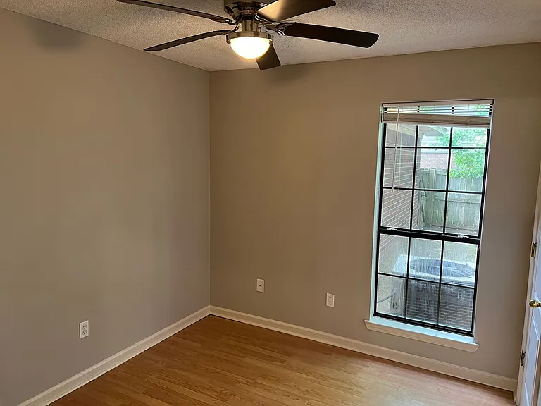 2135 Raintree Dr — Photo 11