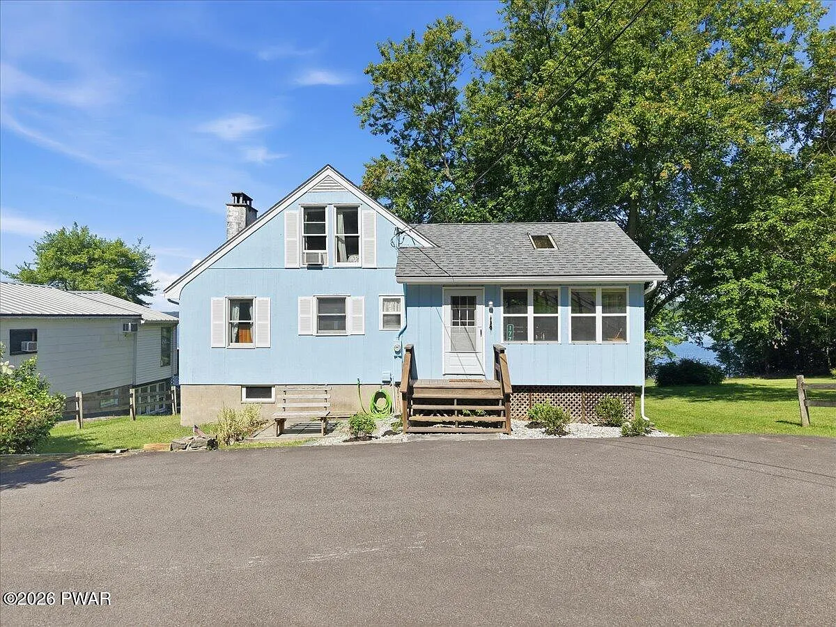 3 bed, 2.0 bath, 1845 sqft, $5,900 — Photo 4