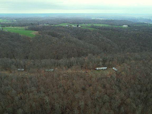 5th image of 569 Rebel Ridge Rd