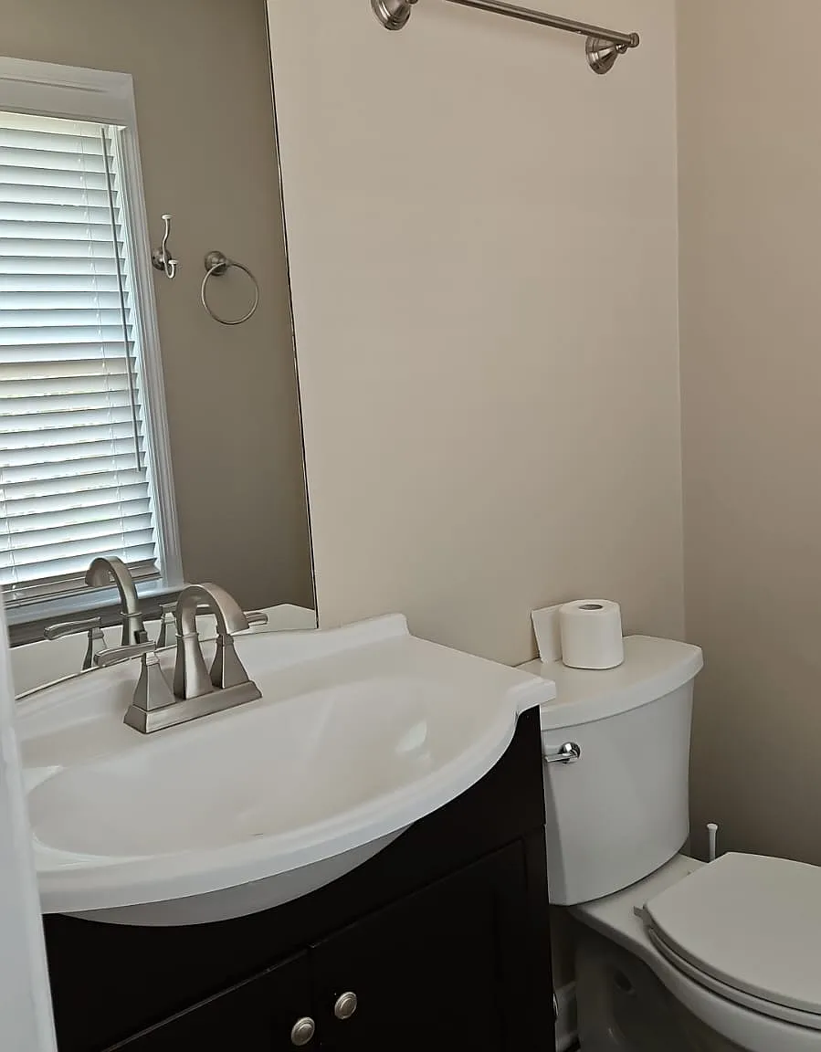 3 bed, 1280 sqft, $2,500 — Photo 2