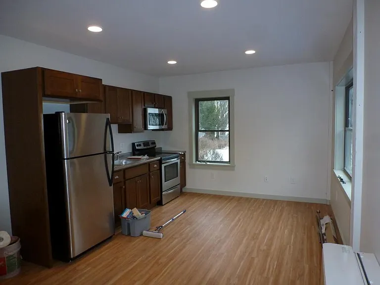 18 Bridge St #9 — Photo 3