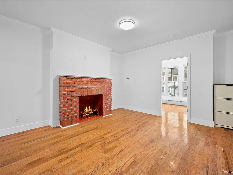 20 Overhill Pl #2 — Photo 3