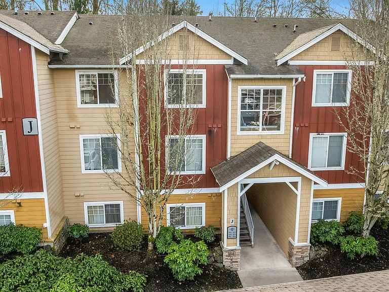 710 240th Way SE #J302 — Photo 1