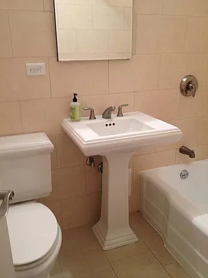 Rented by Stonehenge NYC LLC | media 17