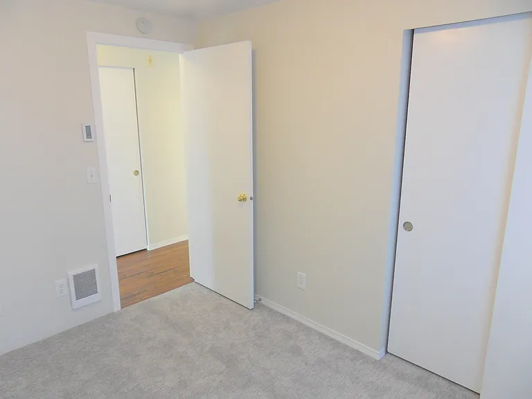 7105 Linden Ave N — Photo 13