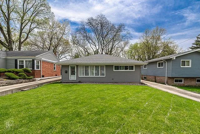 39 E Van Buren St photo 1
