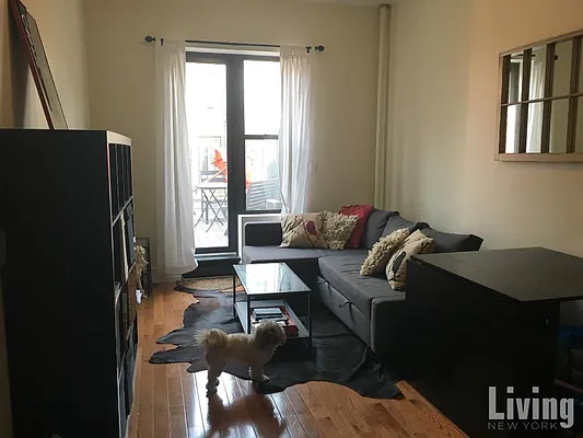 Rented by Living New York | media 9