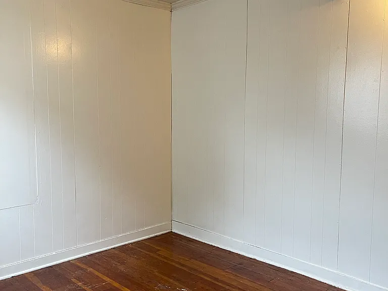 618 E Court St #1 — Photo 10