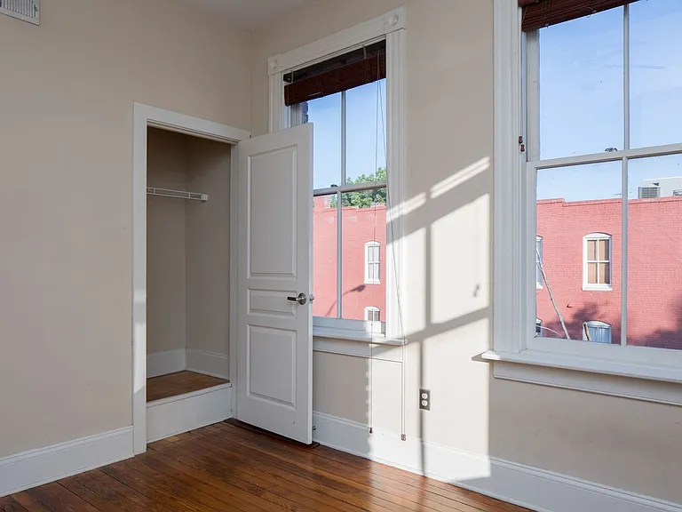 22 W Marshall St #5 — Photo 9