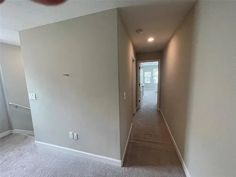 1596 Ludington Ave — Photo 53