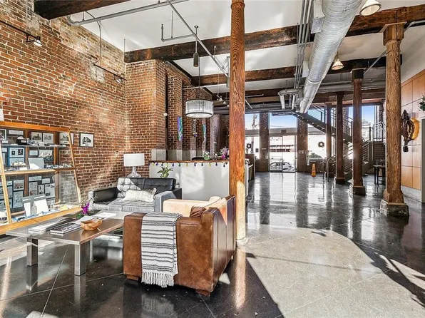 920 Poeyfarre St APT 225, New Orleans, LA 70130