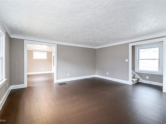 4th image of 1593 Blossom Park Ave