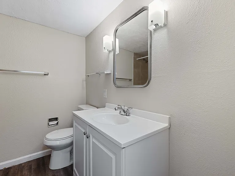 Pinon Place Apartments — Photo 17