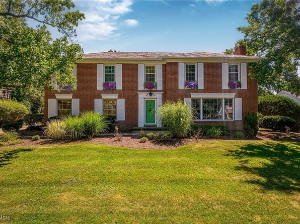 37 Lyman Cir, Shaker Heights, OH 44122