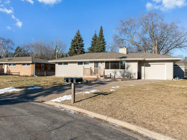 1929 Summer St, Falcon Heights, MN 55113