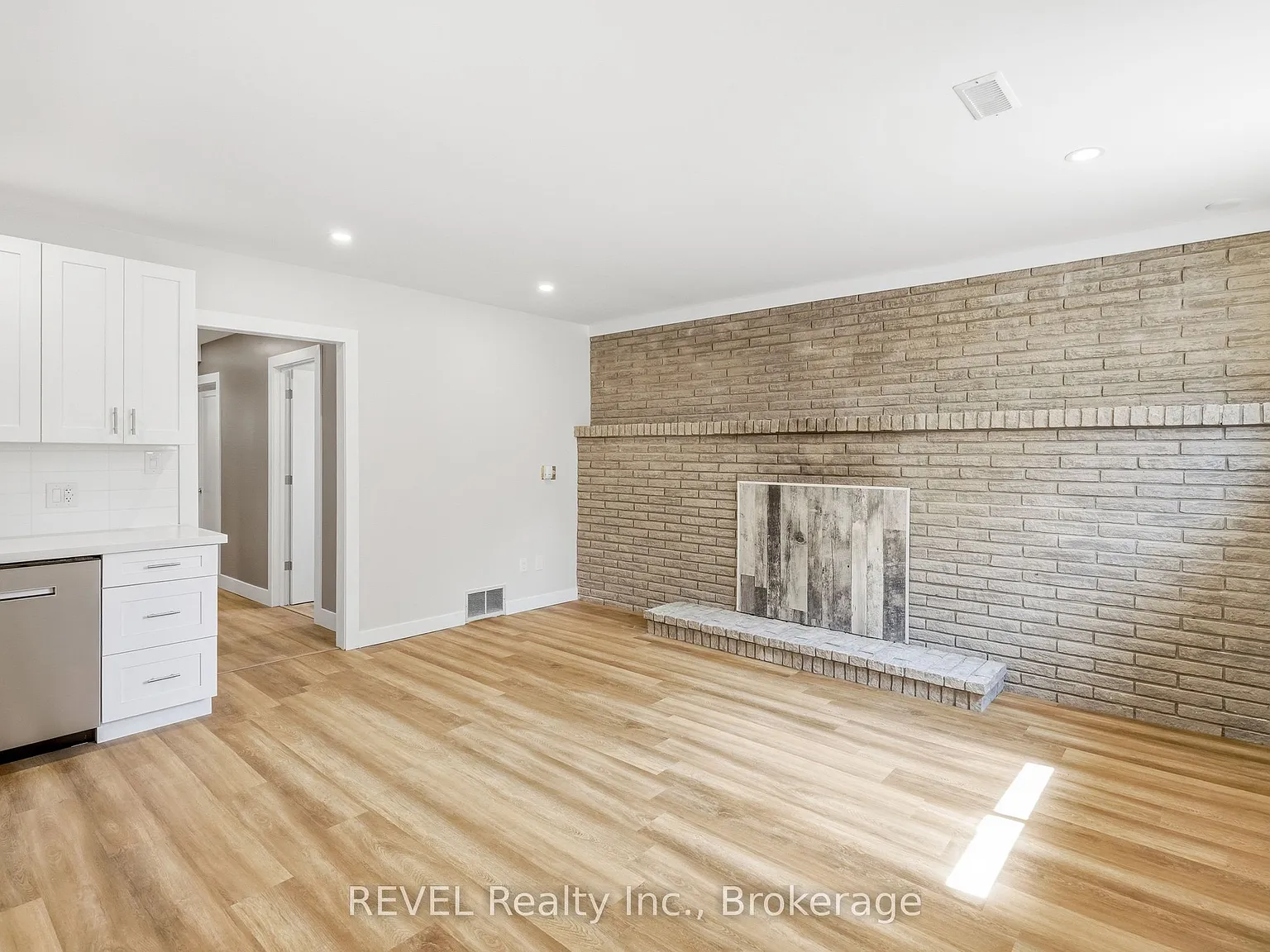 1 bed, $1,600 — Photo 2