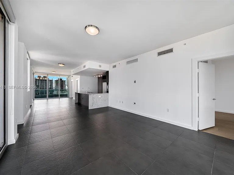 900 Biscayne Blvd — Photo 13