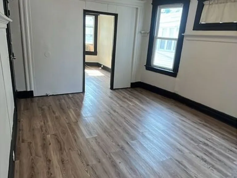 45 Treacy Ave #2R — Photo 8