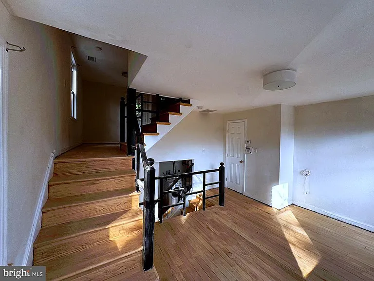 3731 Kemper Rd — Photo 24