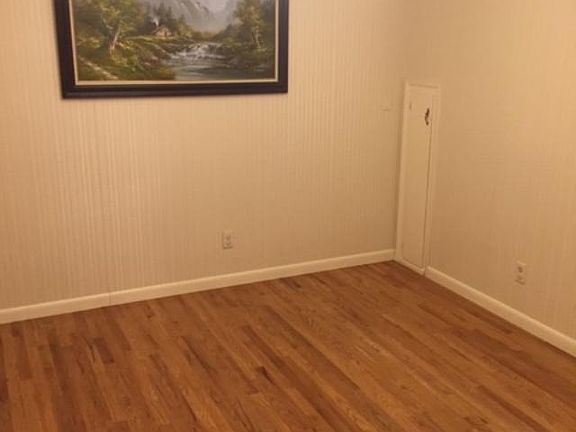 5th image of 16055 NE 6th St