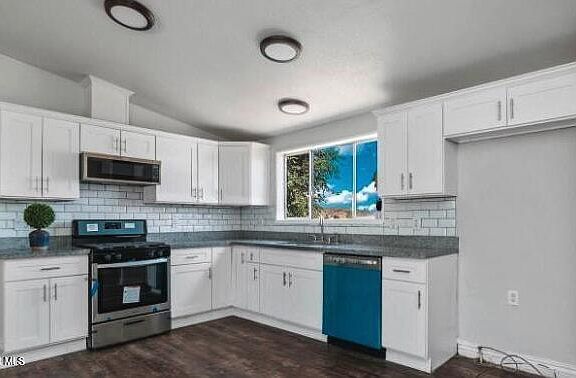 2nd image of 3493 Choctaw Ln