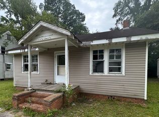 107 Roberson Ave, Williamston, NC 27892