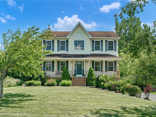 17 Mayer Drive, Highland, NY 12528