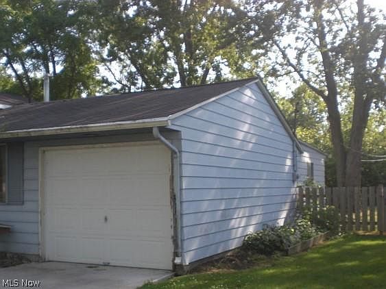 4th image of 4136 Kenyon Ave