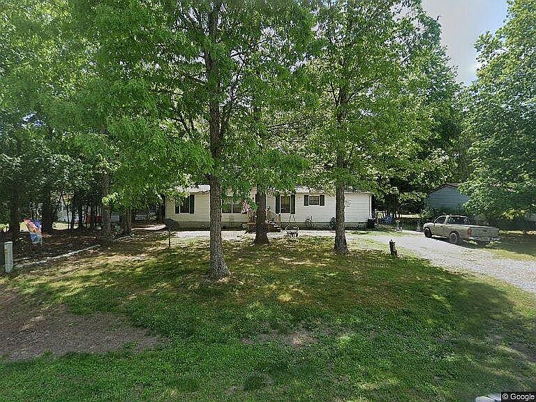 1st image of 15450 Weigela Dr