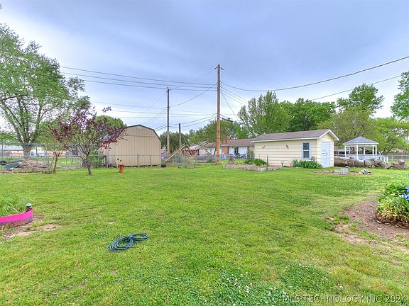 2nd image of 1405 Lahoma Dr
