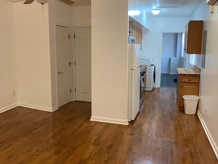 1109 S 23rd St #1R — Photo 4