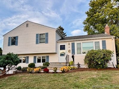 19 Saddle Hill Circle, Newington, CT, 06111