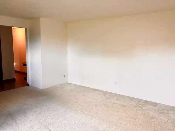 5th image of 6141 Cotton Dr SE