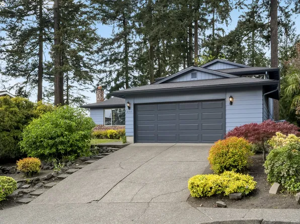 6703 Partridge Cir, Gladstone, OR 97027