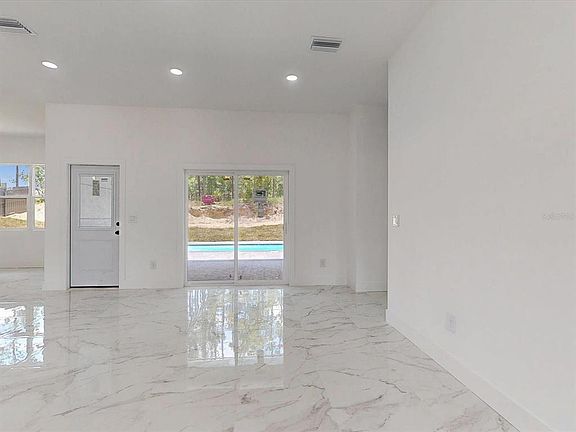 5th image of 13749 SW 81st Cir