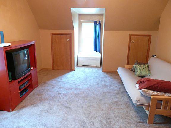 5th image of 620 Tripple Creek Way