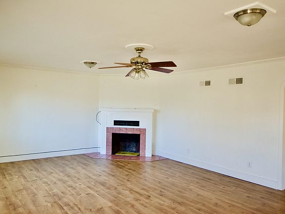 3rd image of 300 Herzog Blvd