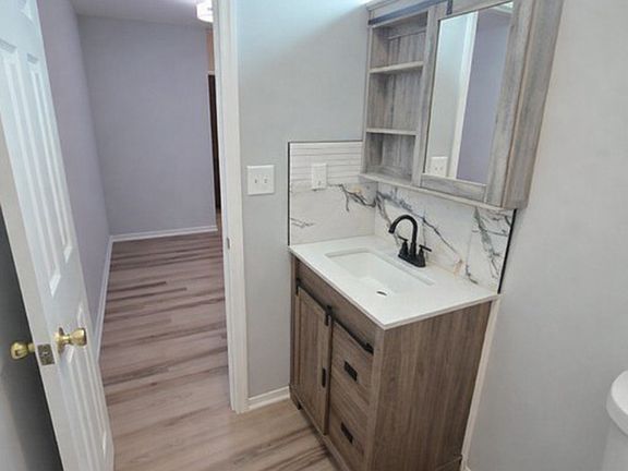 4th image of 213 Main St APT 7