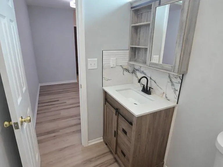213 Main St #7 — Photo 4