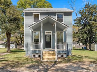 206 W Verbena Ave, Foley, AL 36535
