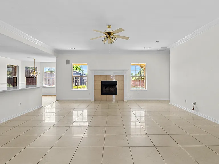 1611 Watson Dr — Photo 5
