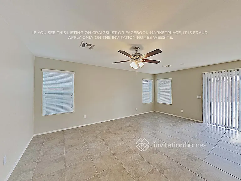1425 E Lakeview Dr — Photo 4
