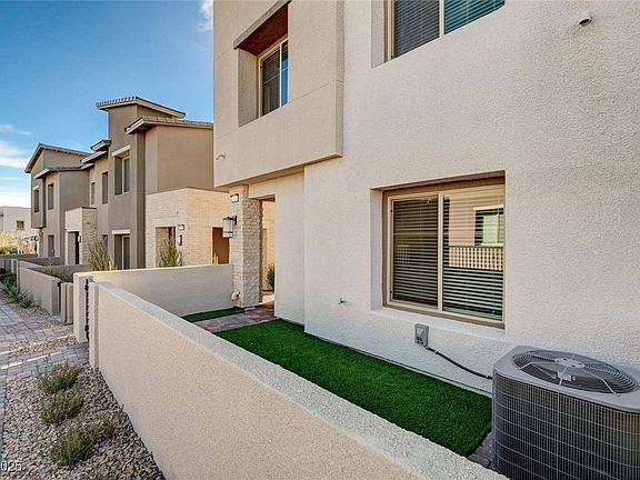 2nd image of 600 N Carriage Hill Dr #1018