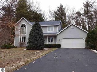 6699 Franklin Woods Dr, Traverse City, MI 49686