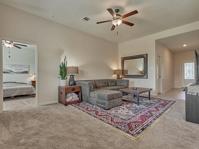 8884 Oval Glass St — Photo 27